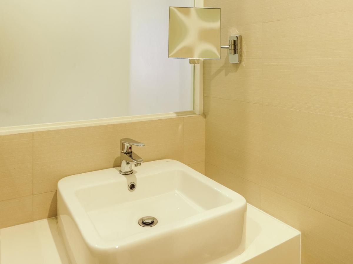 Go Hotels Timog Кесон-Сіті Екстер'єр фото