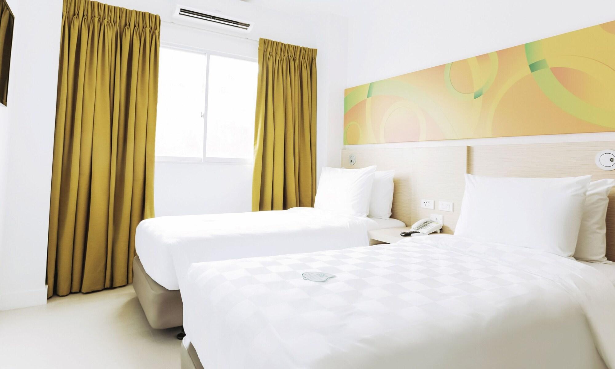 Go Hotels Timog Кесон-Сіті Екстер'єр фото
